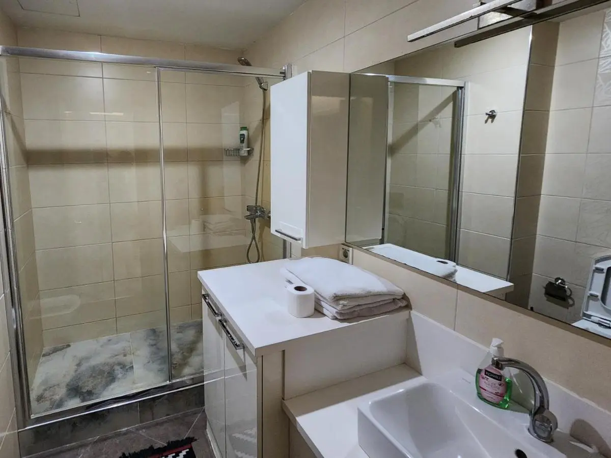 Taksim Square Residence, Two bedrooms, pool sauna gym