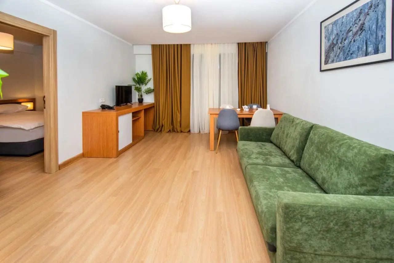 Orbi Palace Hotel Official