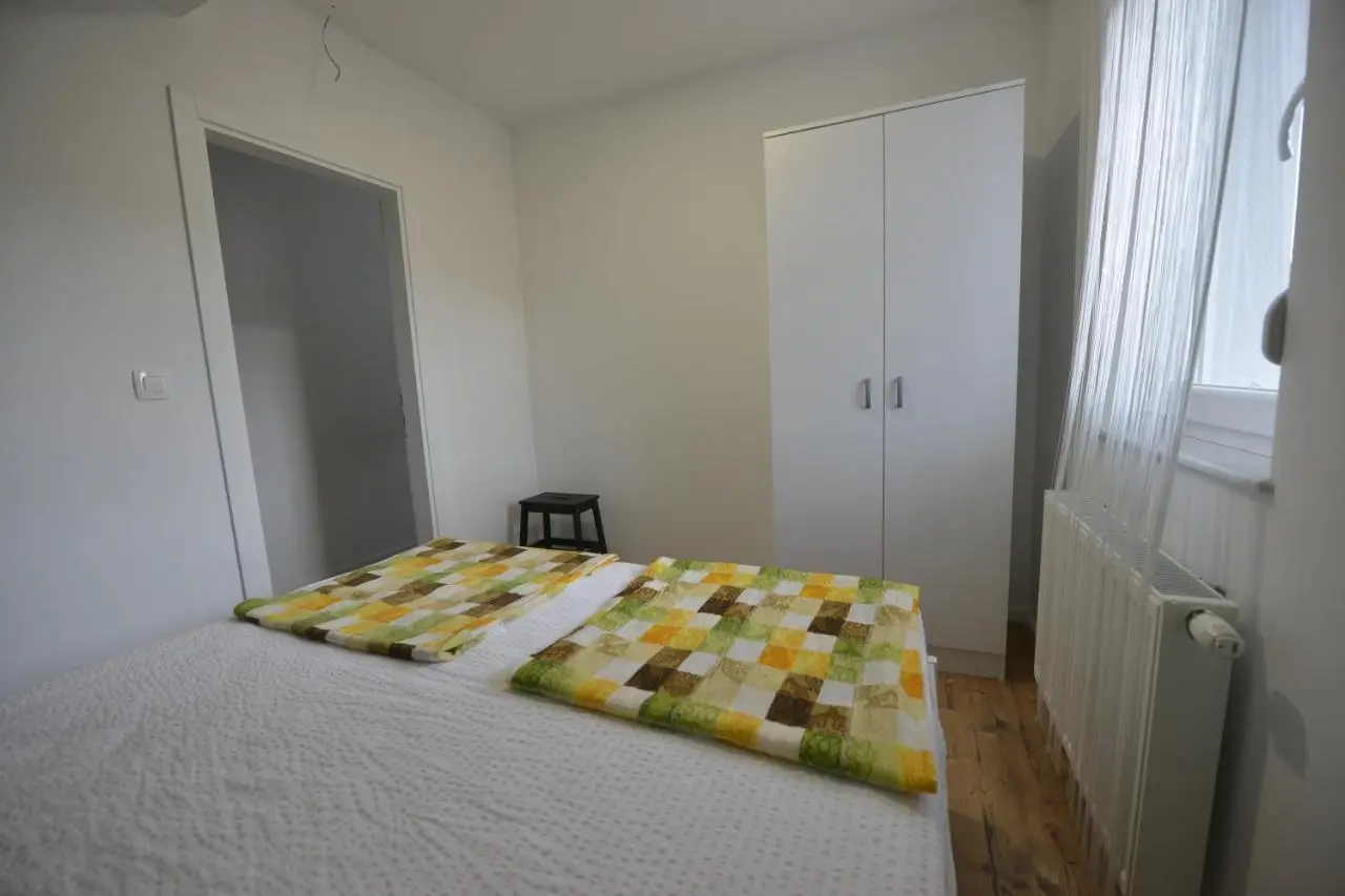 Villa Flower with Free Onsite Parking