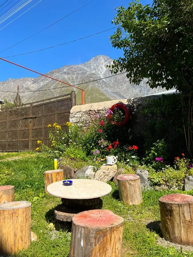 Ia's Guest House