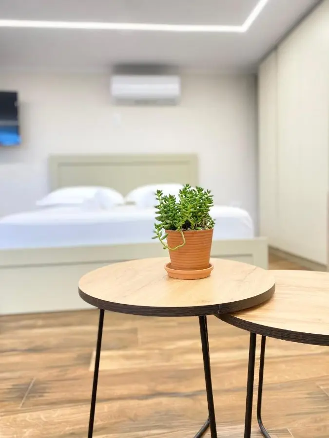Flors Apartments