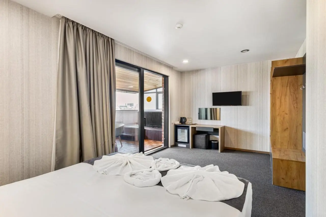 Brooch Boutique Hotel