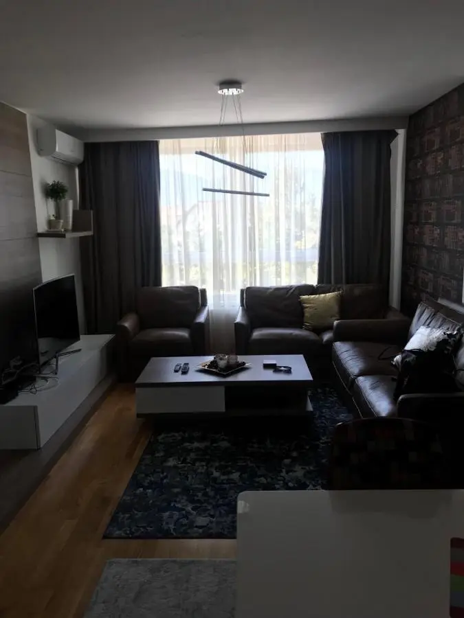 Dobrinja 5 kod bazena