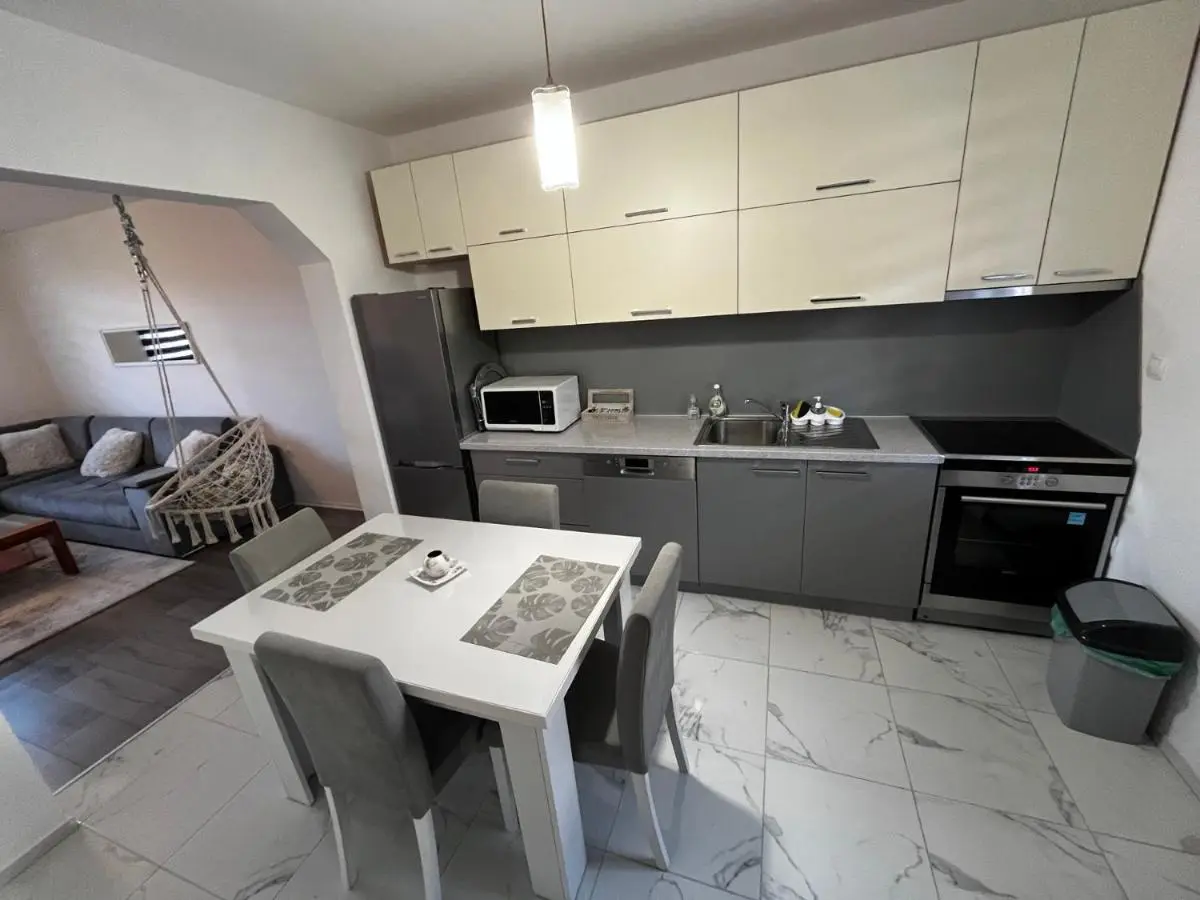 Silver Apartment