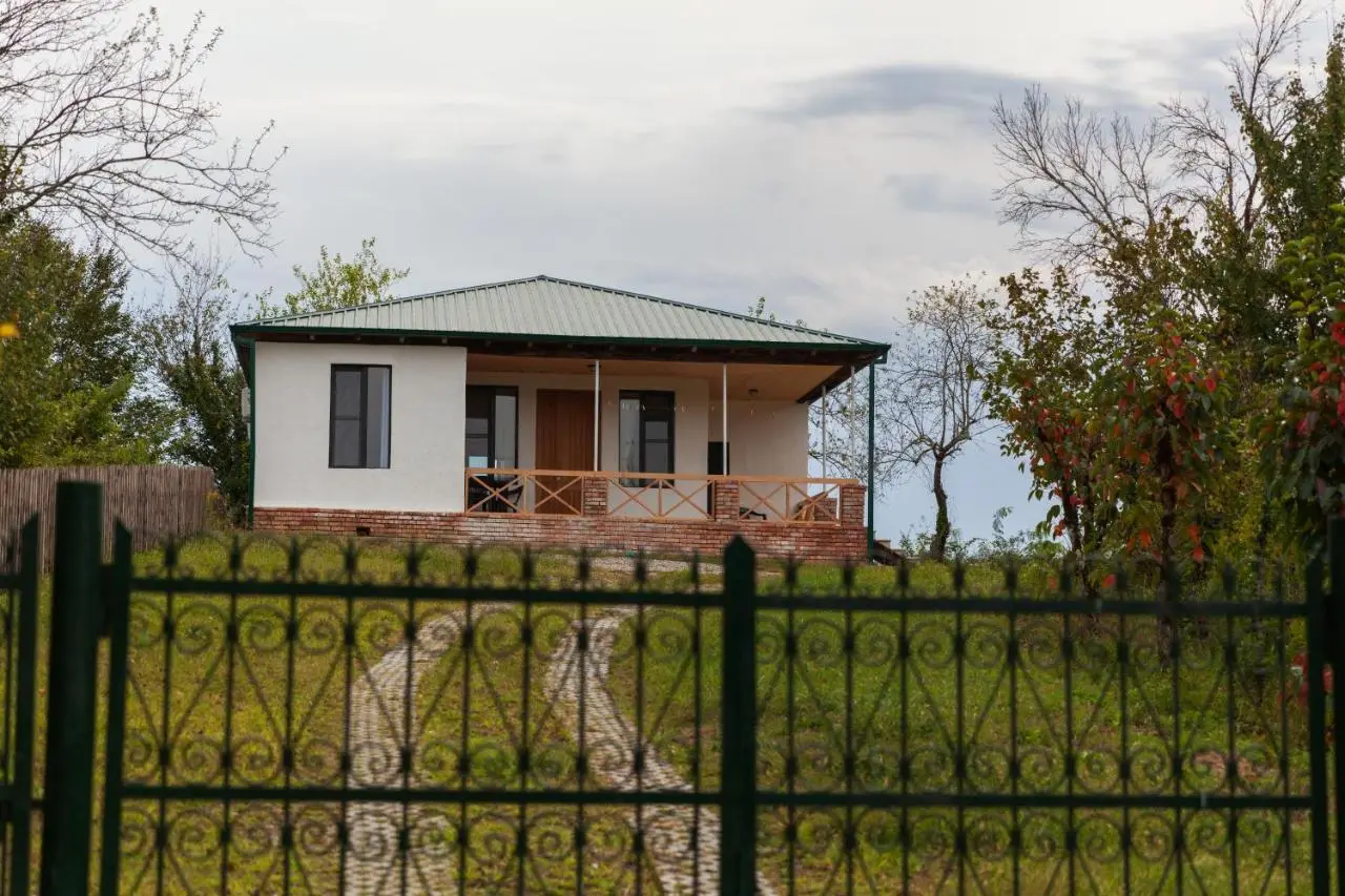 Renovated 3-bedroom House in Nature - Iskia Estate