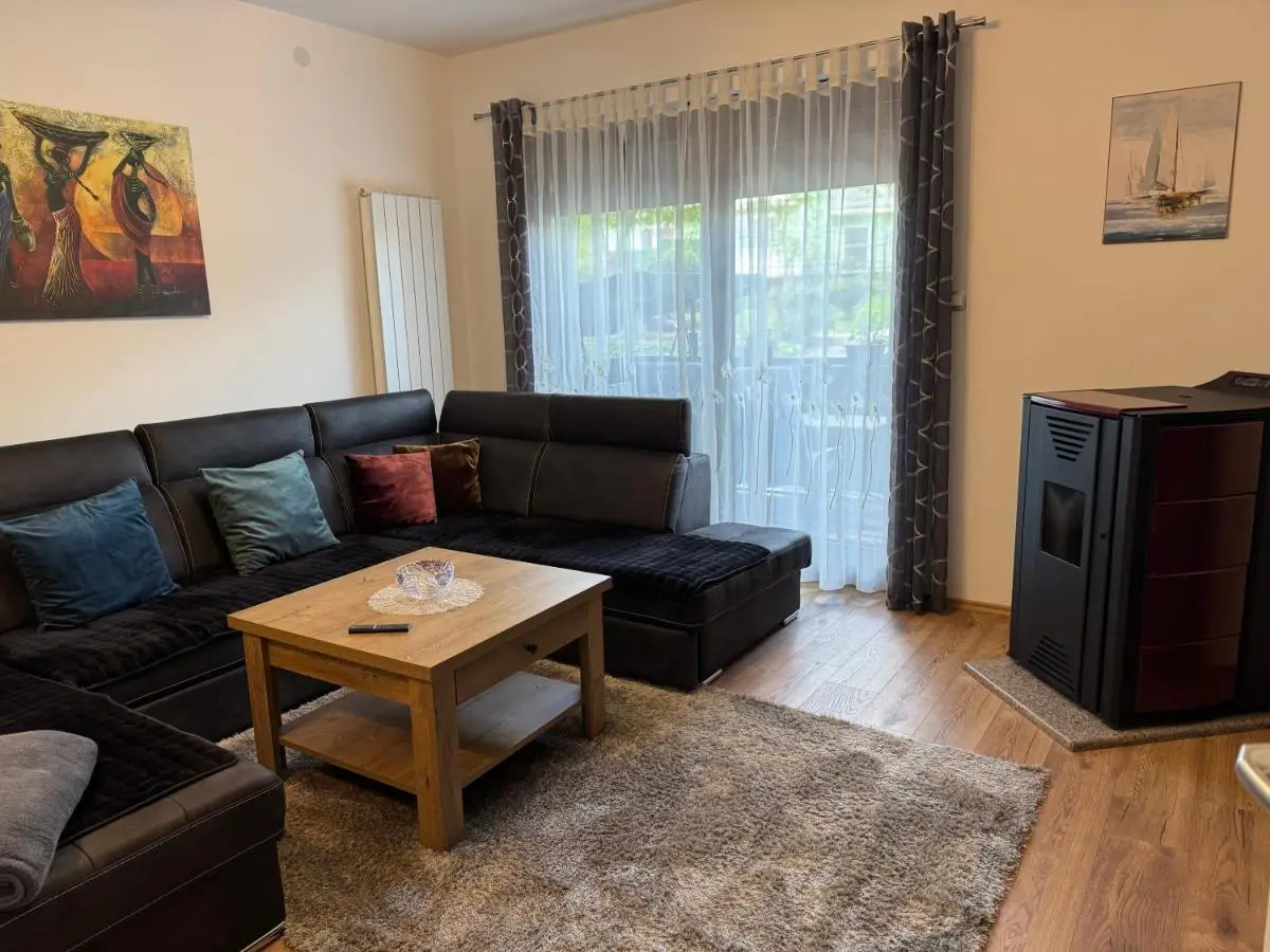 Apartmani Hrastik 1