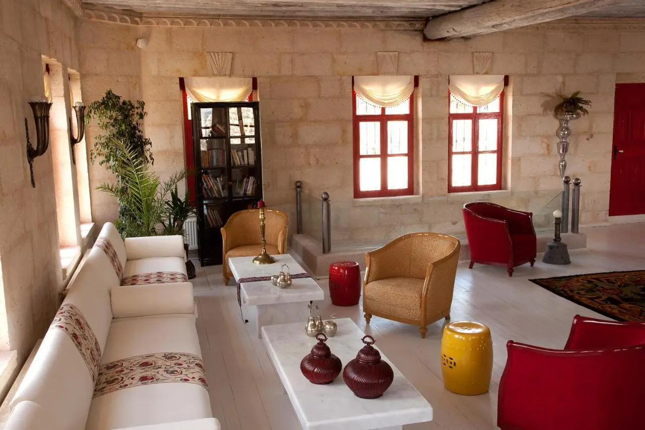 Hezen Cave Hotel