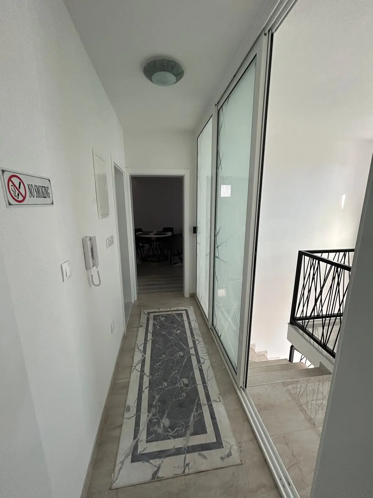 Apartment Sweet Holiday