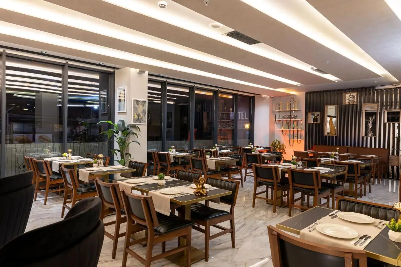 WestDoor Hotel