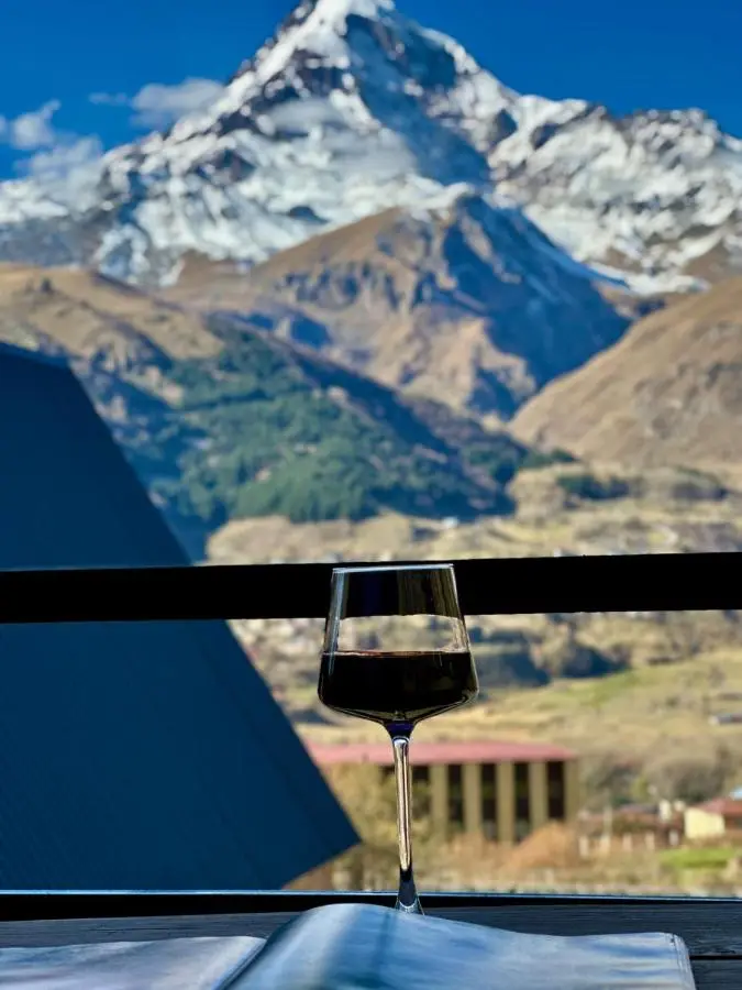 Elia Hut Kazbegi