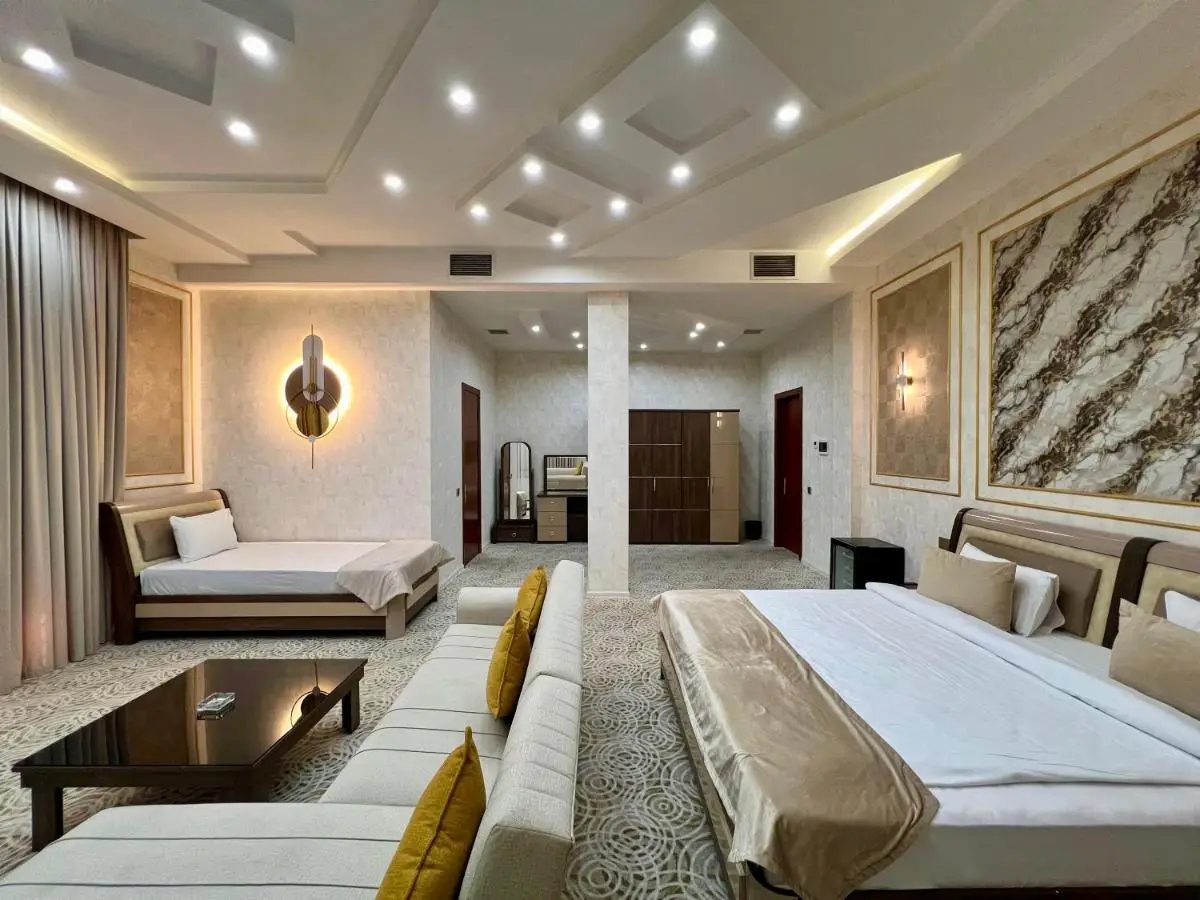 Royal Mansion Hotel