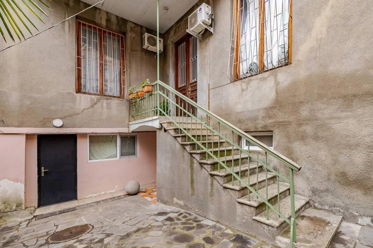 Guest House Beautiful Tbilisi - Cool & Cozy Apartments