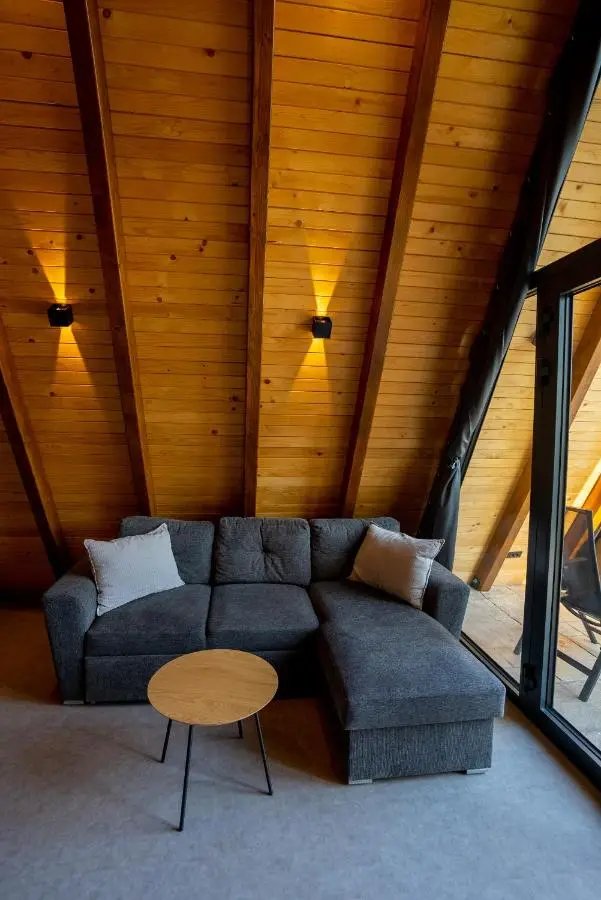 Continental Adventure Resort - Mountain Escape & Glamping