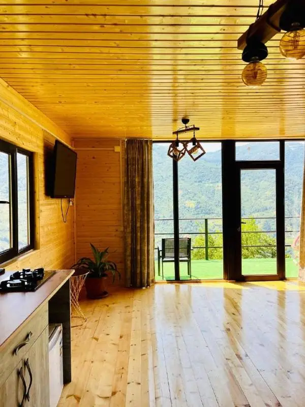 Paradise Inn