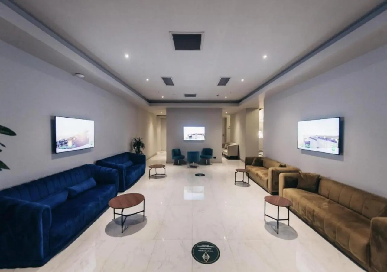 ApartHotel in Orbi City Sea View