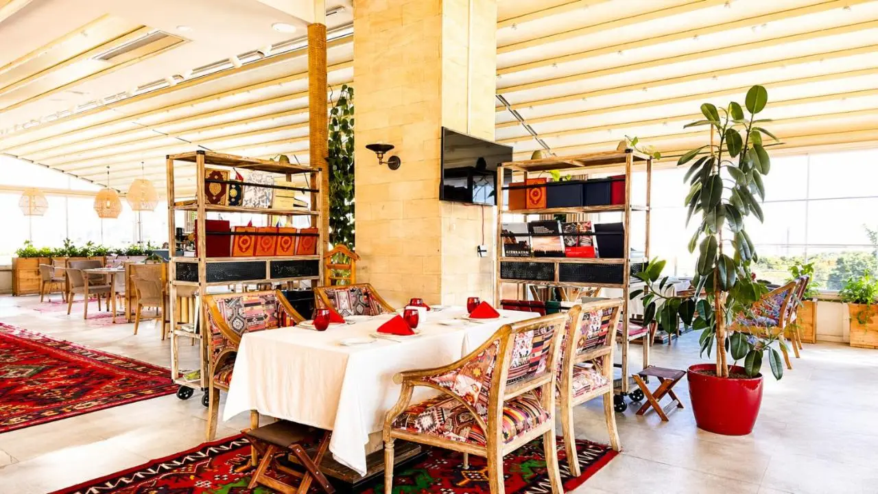 Shirvanshah Hotel
