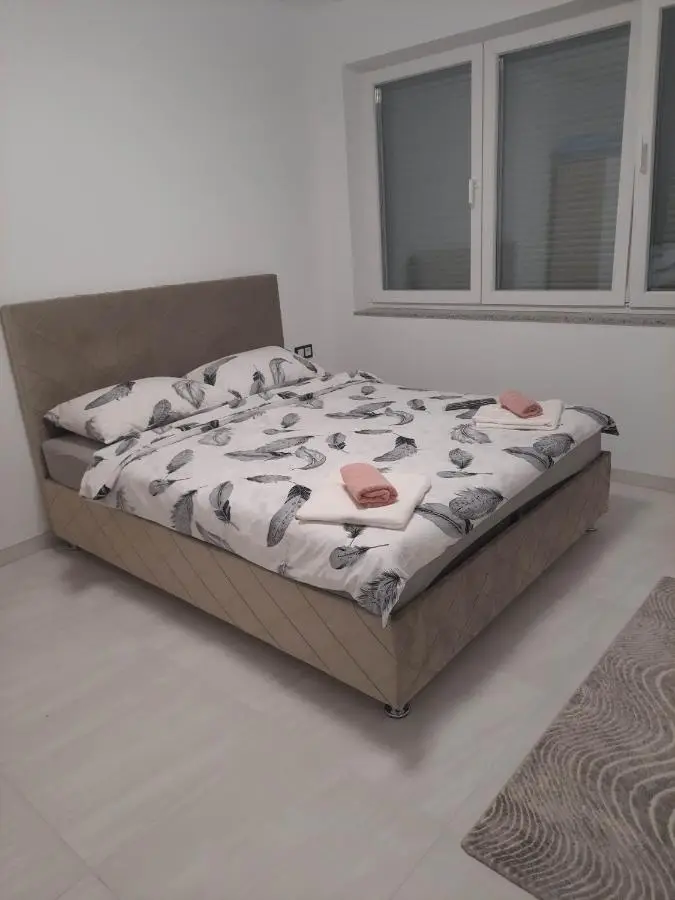 Apartments White House Bihac