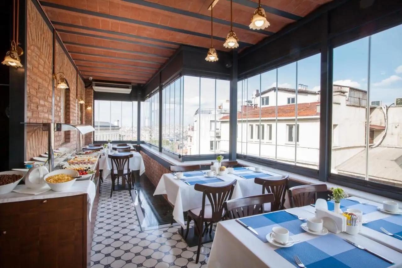 Hotel Pera Parma