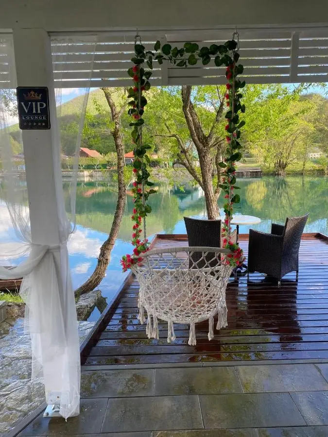 River Luxury House