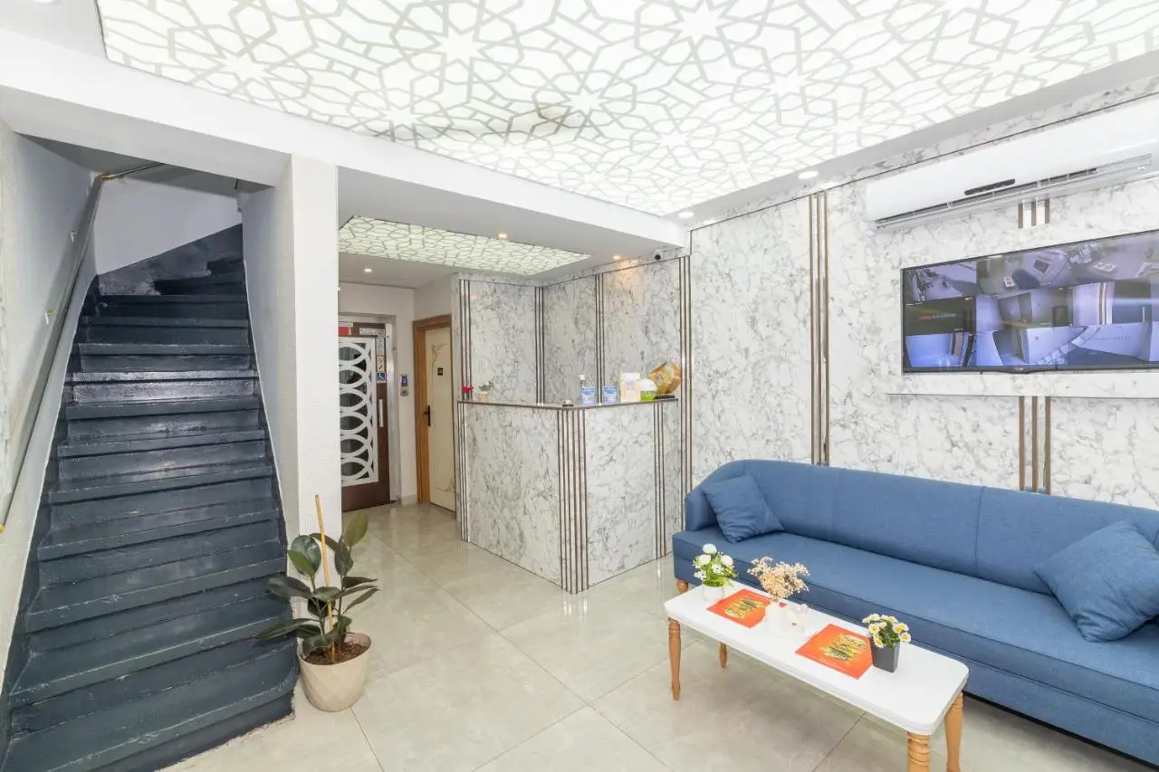 BiRAND SUiT HOTEL