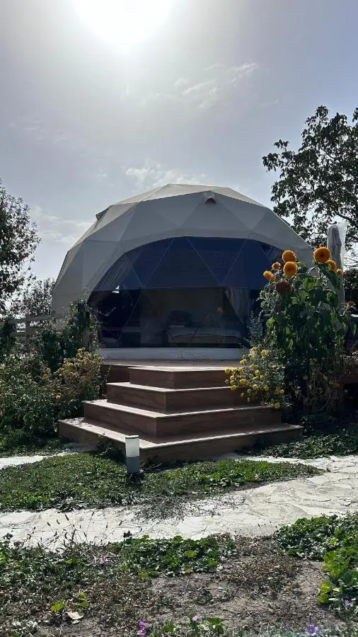 Alachiq Glamphouse