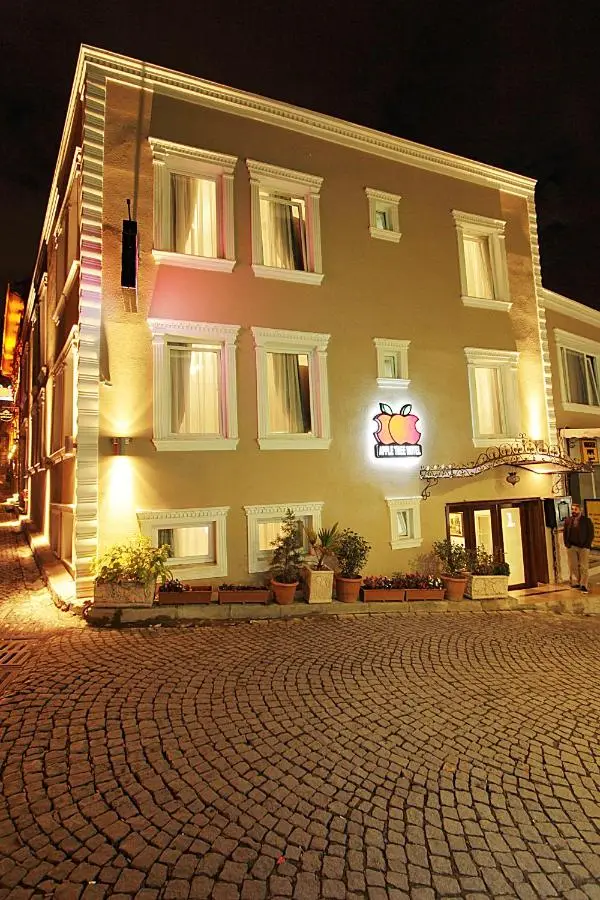 Apple Tree Hotel