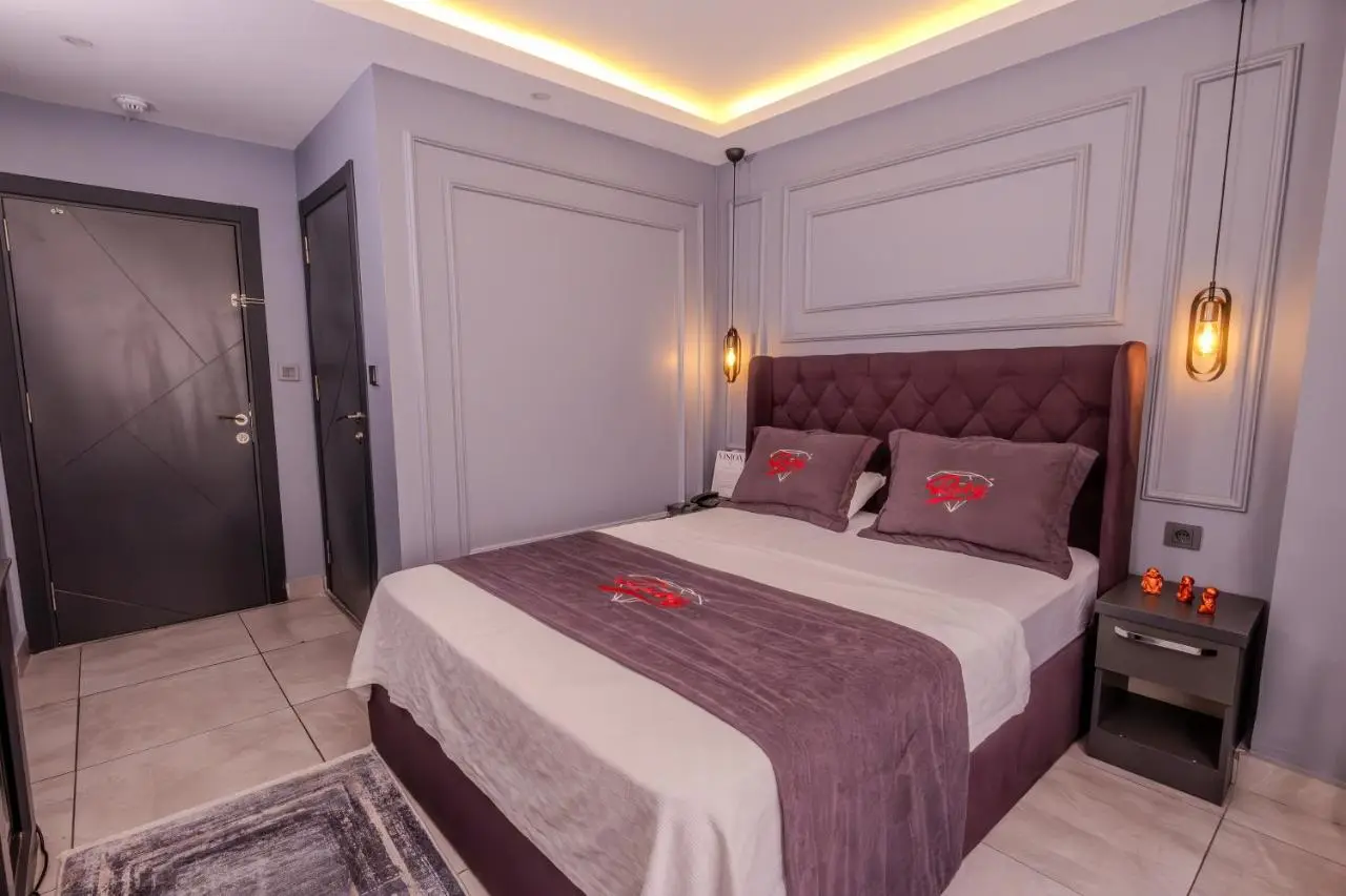 Ruby Hotel