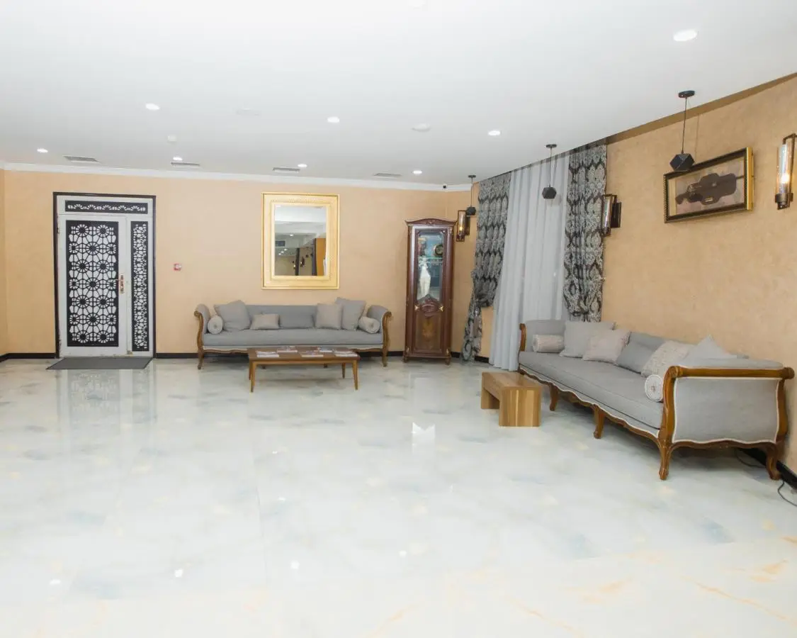 Corniche White City Hotel