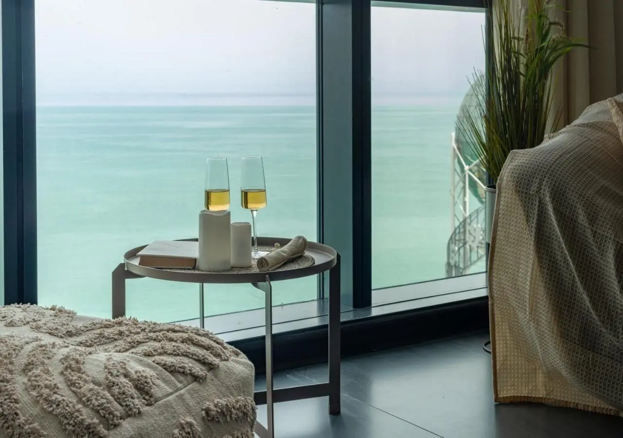 Sea Nirvana - Romantic Apartment with Sea View in Porta Batumi Tower