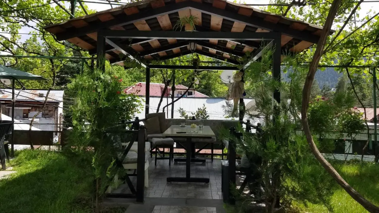 Guest House Green Rose