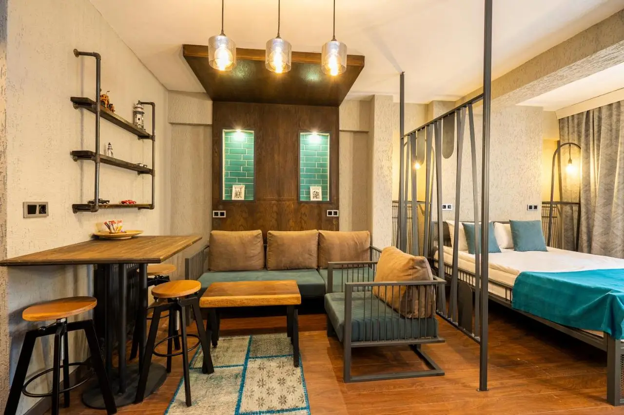 Cube Suites