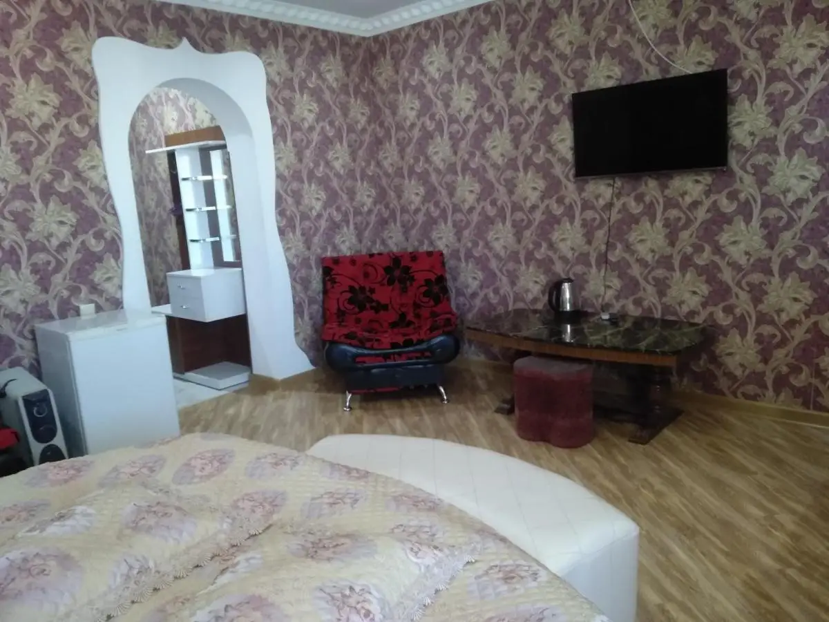 Hotel Edemi Castle