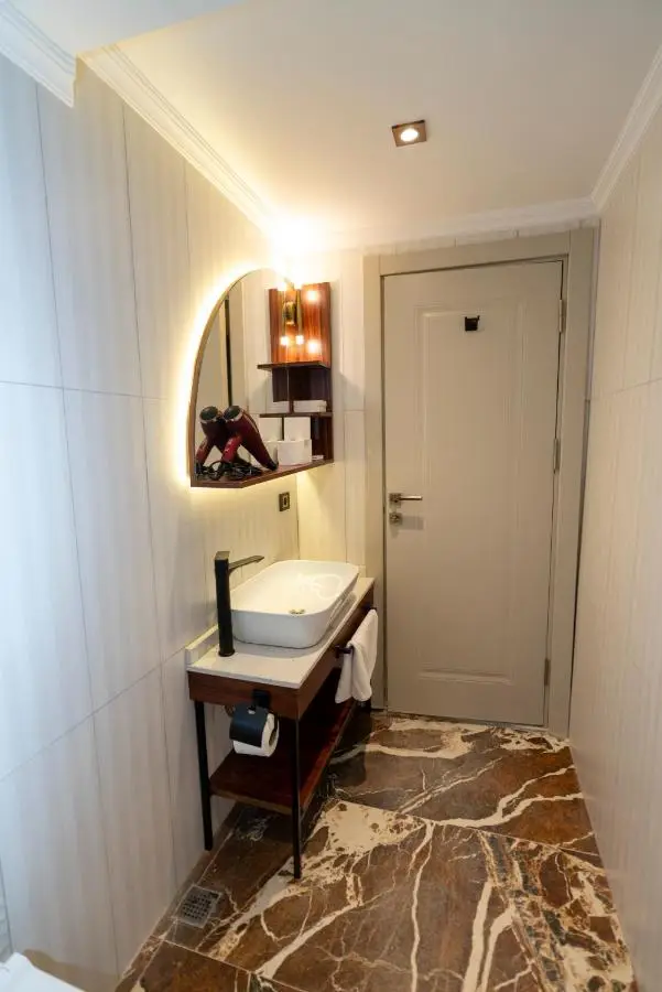 THE MUA LUXURY HOMEs