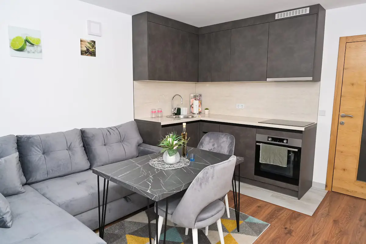 Villa Anita – Two-Bedroom Apartment, 3rd Floor (L)