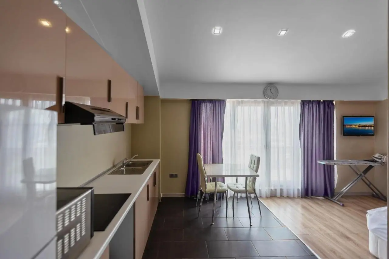 Diplomat Suites Hotel