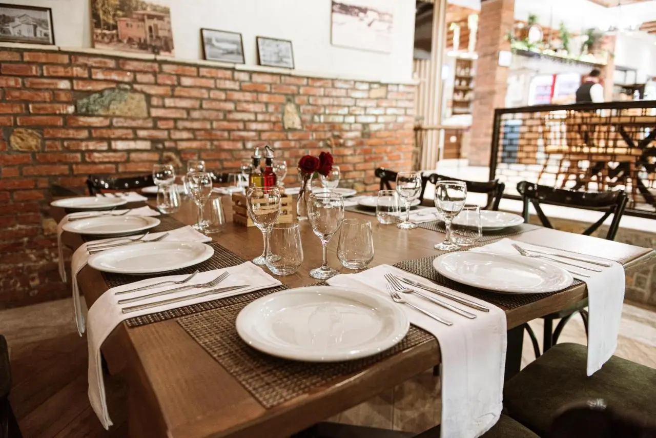 Hotel Taverna Devolli