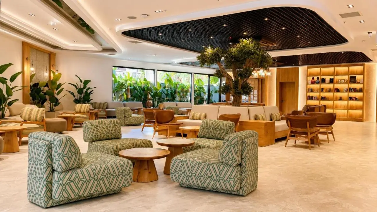 Blue Wave Suite Hotel