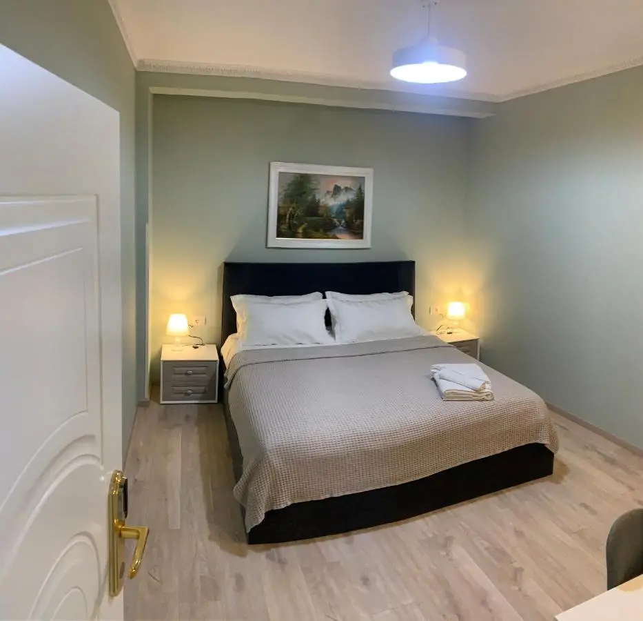 BELUX HOTEL