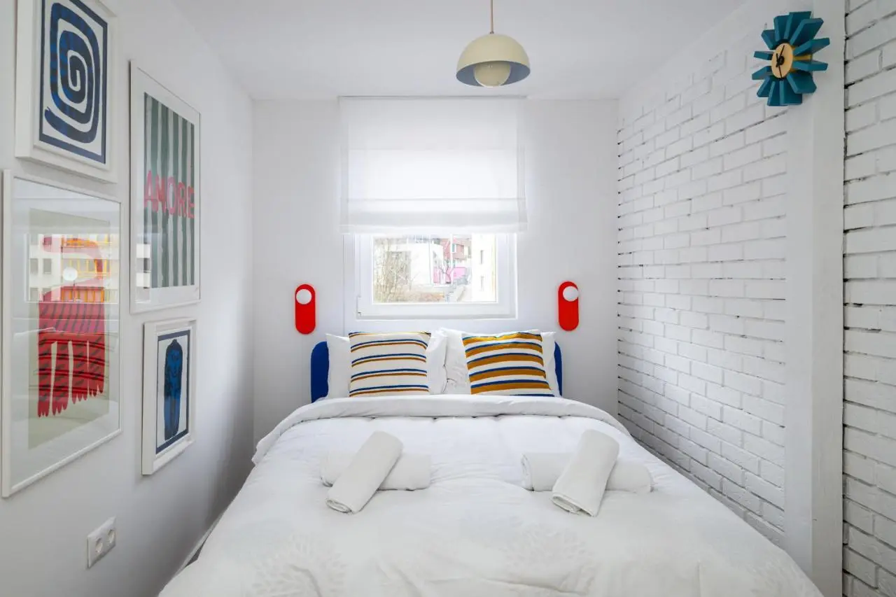 Colorful 3-Bedroom Apartment