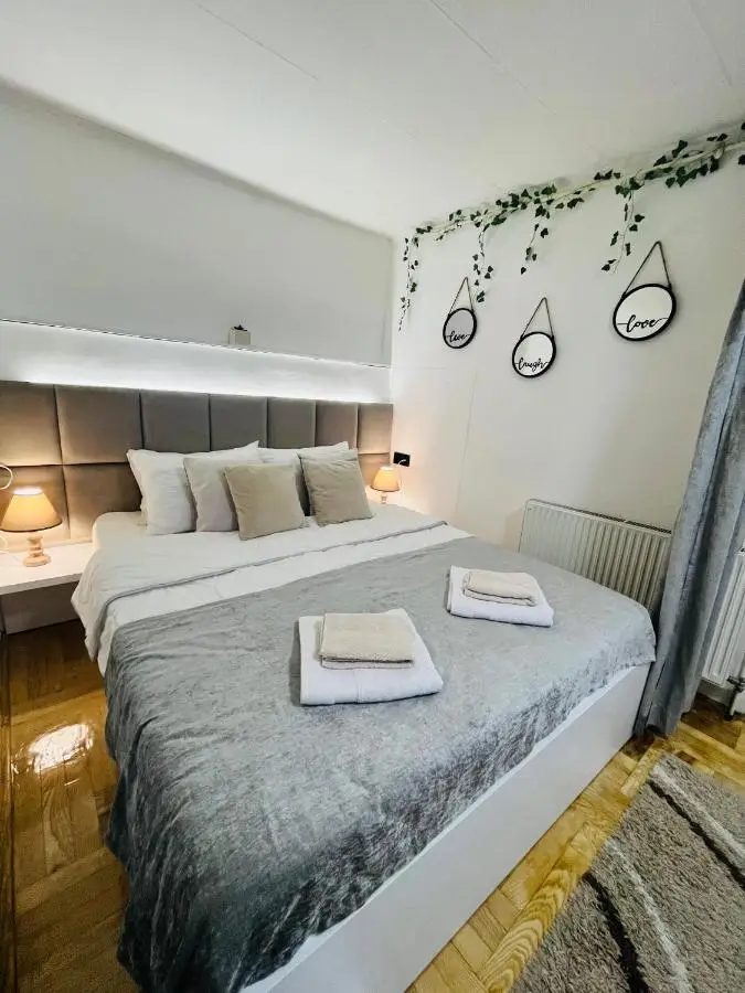 Apartment Irma free parking old town near Bascarsija