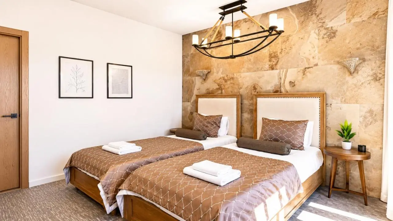 Shirvanshah Hotel