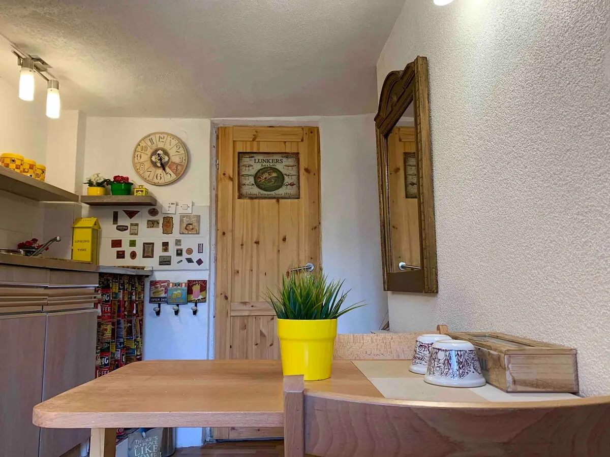 •OLD CITY garden studio• private parking