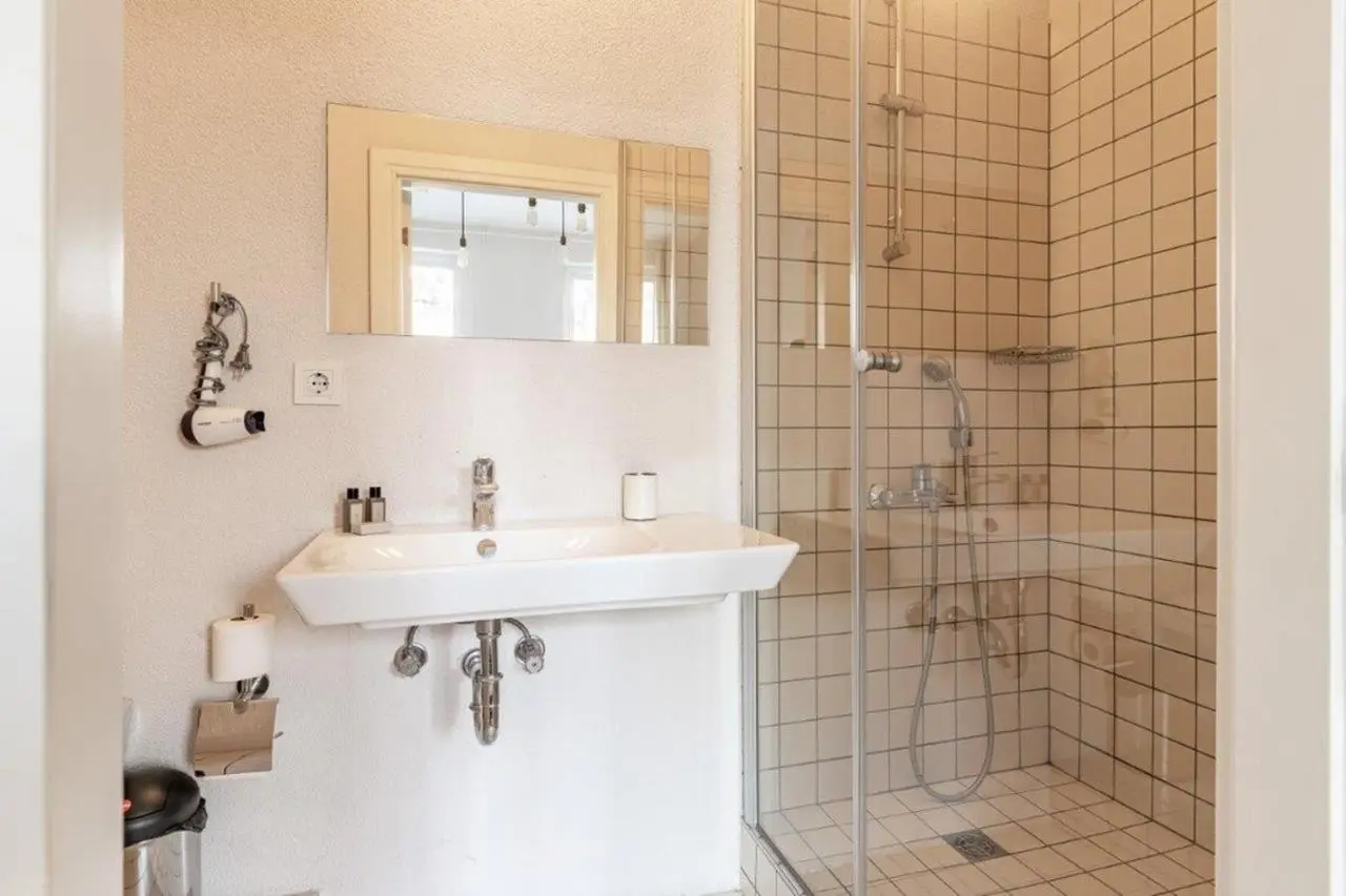 Warm Cozy Charming 2BD2Bath GalataTower Gem! #256