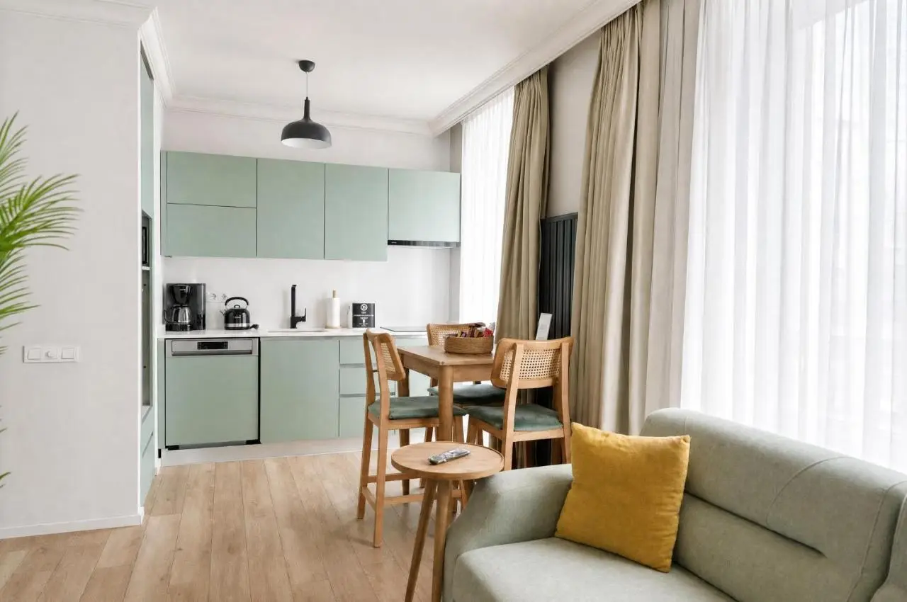 Bird Nest Suites
