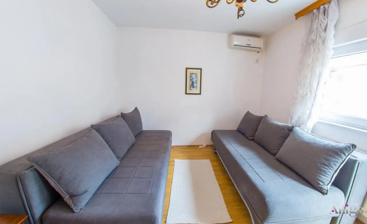 Apartment Ado
