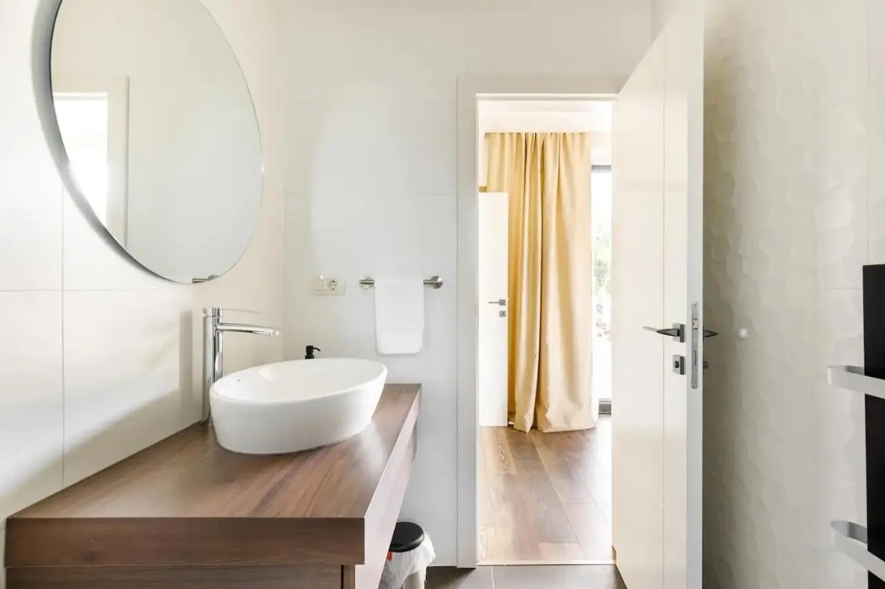 Villa Noel Međugorje - Luxury Holiday Home with Pool