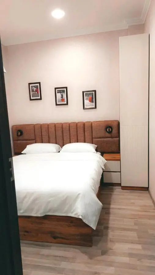 Kate's new cozy apartment