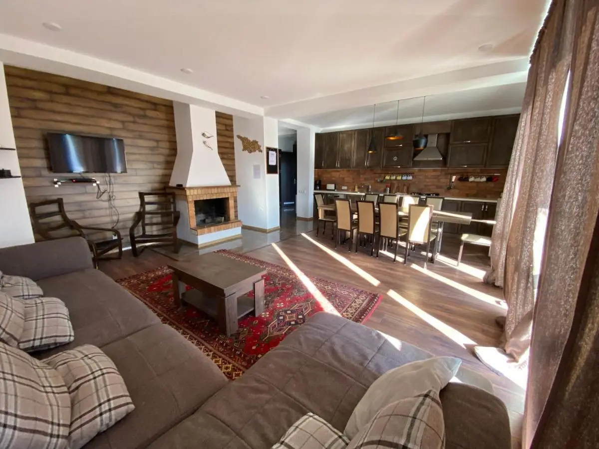 Mountain Cricket Chalets and Apartments Gudauri