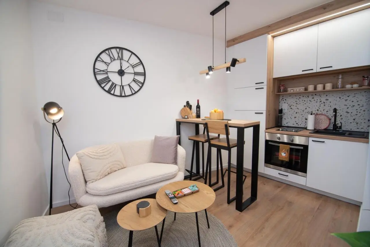 Cute 1BDR in City Center