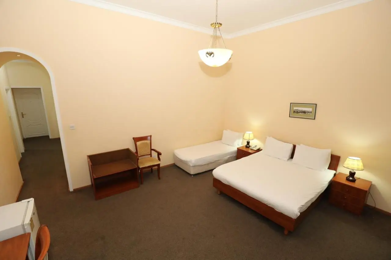 Azcot Hotel
